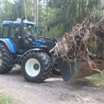 Kantojen ja juurakoiden poisto - Kaivuupalvelu Petteri Lehtonen Kustavi