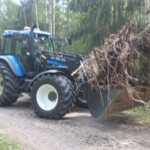 Kantojen ja juurakoiden poisto - Kaivuupalvelu Petteri Lehtonen Kustavi